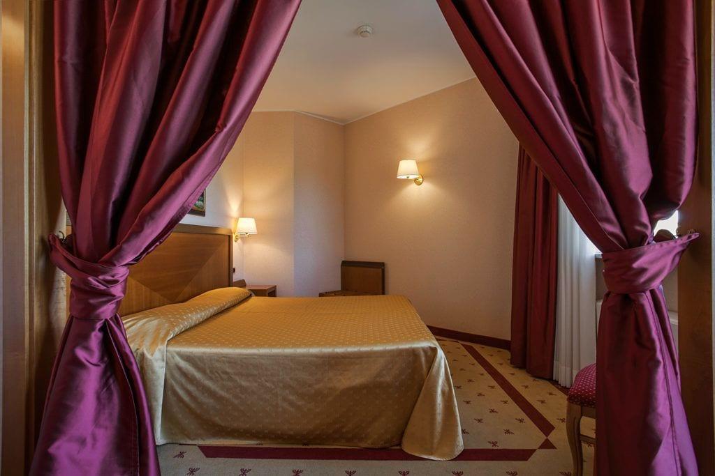 Grand Hotel La Chiusa Di Chietri Альберобелло Екстер'єр фото